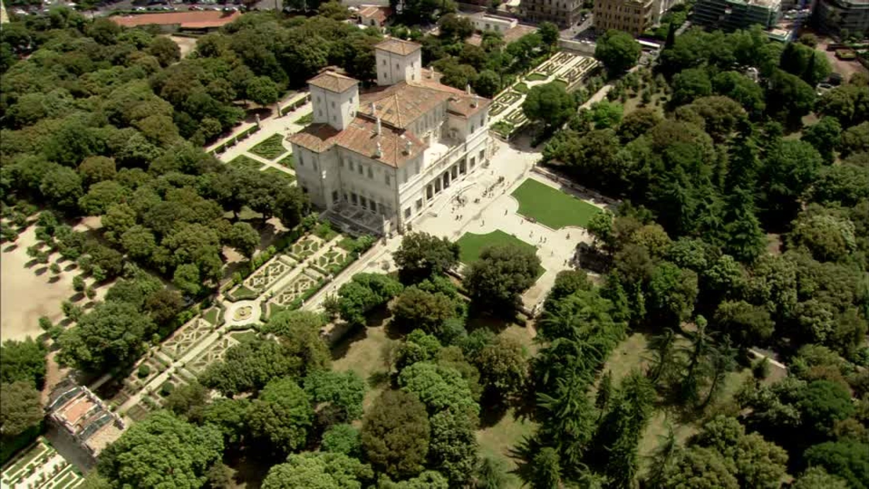 ASSALTO A VILLA BORGHESE