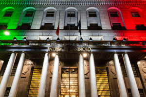 intesa-sanpaolo-tricolore-mi