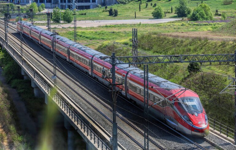 FERROVIE DELLO STATO: RINNOVO DEI BINARI SULLA LINEA ROMA-FIRENZE (INVESTIMENTO DI 12 MILIONI DI EURO)