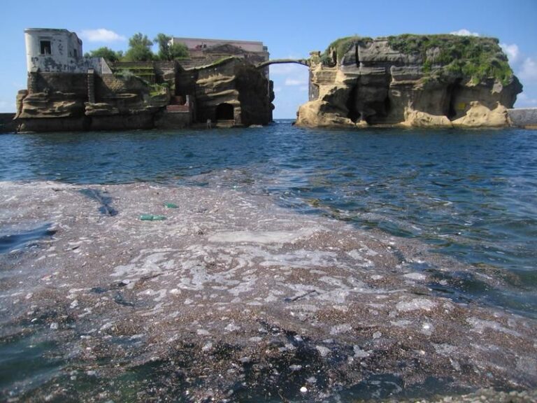 UN VIDEO DI “MARE VIVO” CON PERSONAGGI NOTI PER SALVARE L’AREA PROTETTA DI GAIOLA