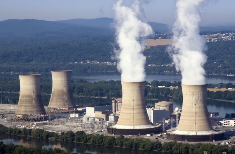 NUCLEARE: SECONDO UN REPORT DELL’AGENZIA INTERNAZIONALE DELL’ENERGIA COSTA PIU’ DELLE RINNOVABILI