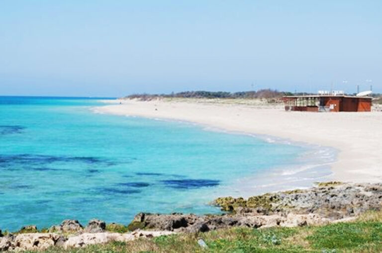 L’ITALIA E’ PIU’ BLU: AUMENTANO A 246 I LIDI PREMIATI CON LE “BANDIERE”. IN TESTA LIGURIA, PUGLIA E CALABRIA